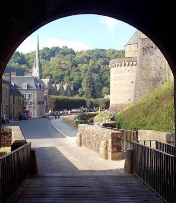 Willa House At The Foot Of The Castle Of Fougères Zewnętrze zdjęcie